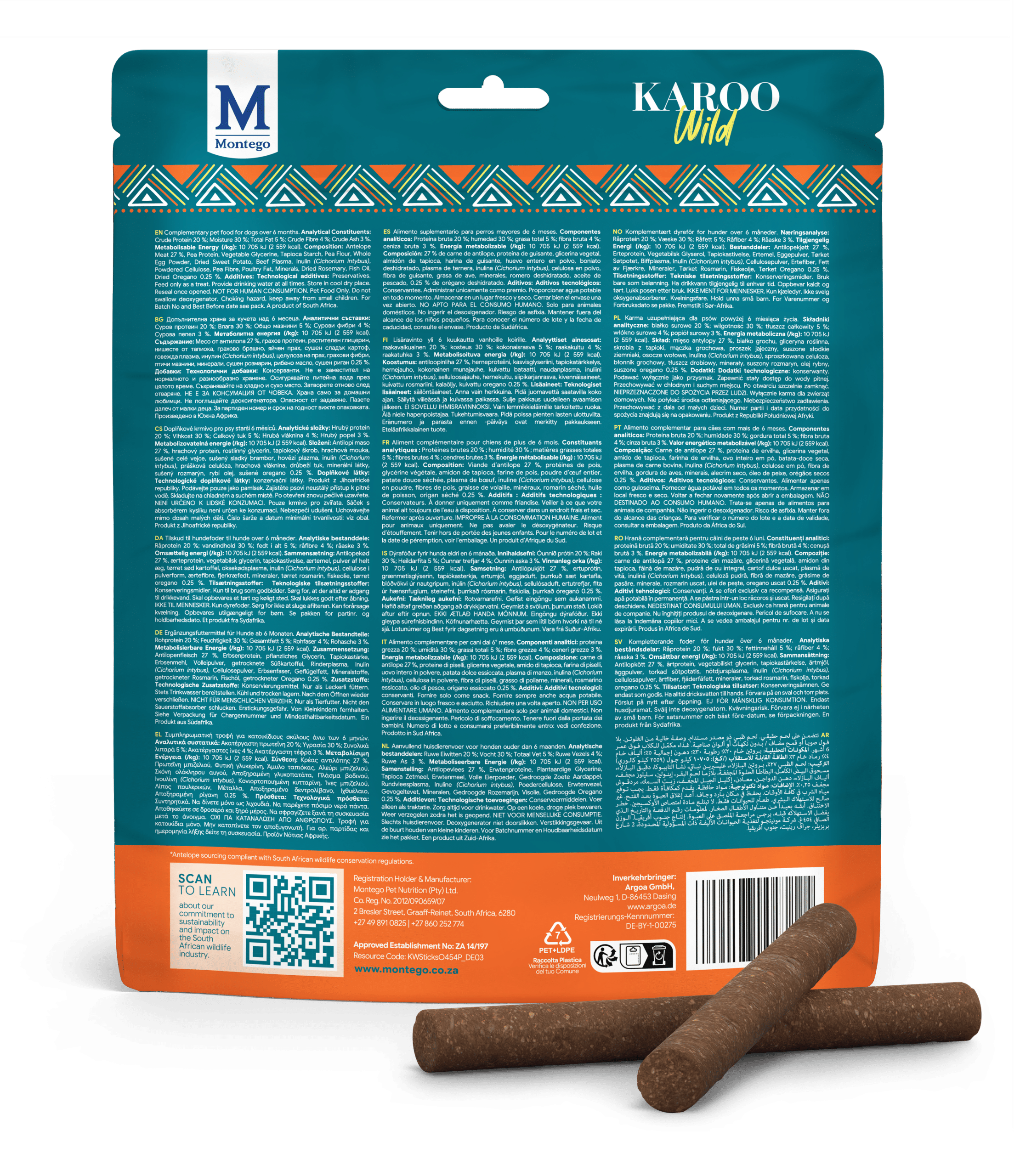 KW GERMAN BACK STICKS RGB 4500px OREG - SavannaPet Eine Tüte mit Montego-Karoo-Wildhundfutter, mit türkisfarbenem Oberteil und orangefarbenem Musterband, Textblöcken auf der Rückseite und drei braunen Würstchen vorne zum Größenvergleich.
